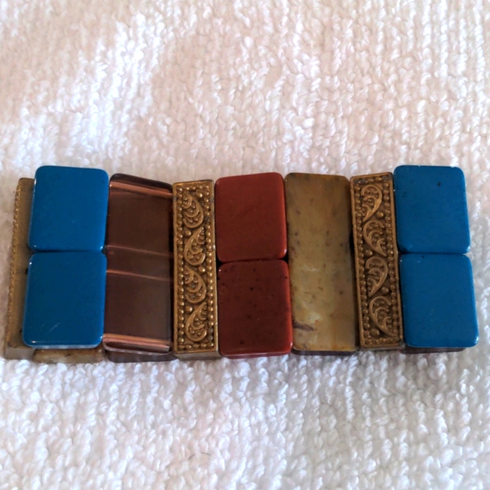 Elasticized bracelet